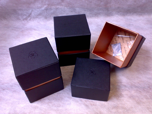 1534403742734679.jpg 太阳集团tyc4633|全自动制盒机|天地盖成型机|全自动礼品盒机|-太阳集团tyc4633机械